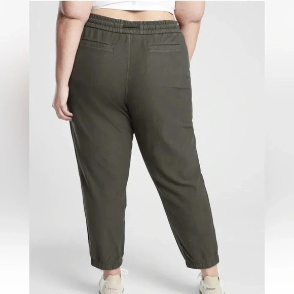 Athleta NEW Women’s 22 Pull-on Pockets Farallon Jogger Pant - Picture 2 of 13